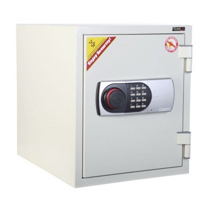 Safe 30/SE for sale in Larnaca, Cyprus