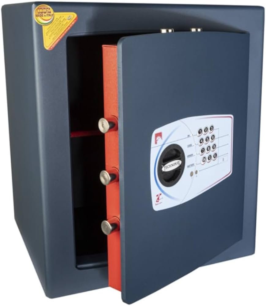 Safe GMT/8P for sale in Larnaca, Cyprus